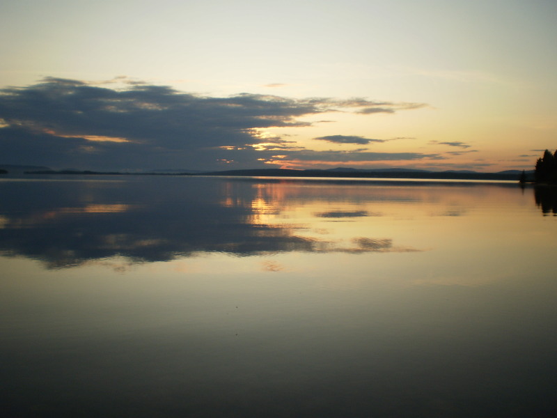 Inlandsbanan - wcale nie zachód. Tylko chwilowe obniżenie słońca nad horyzontem